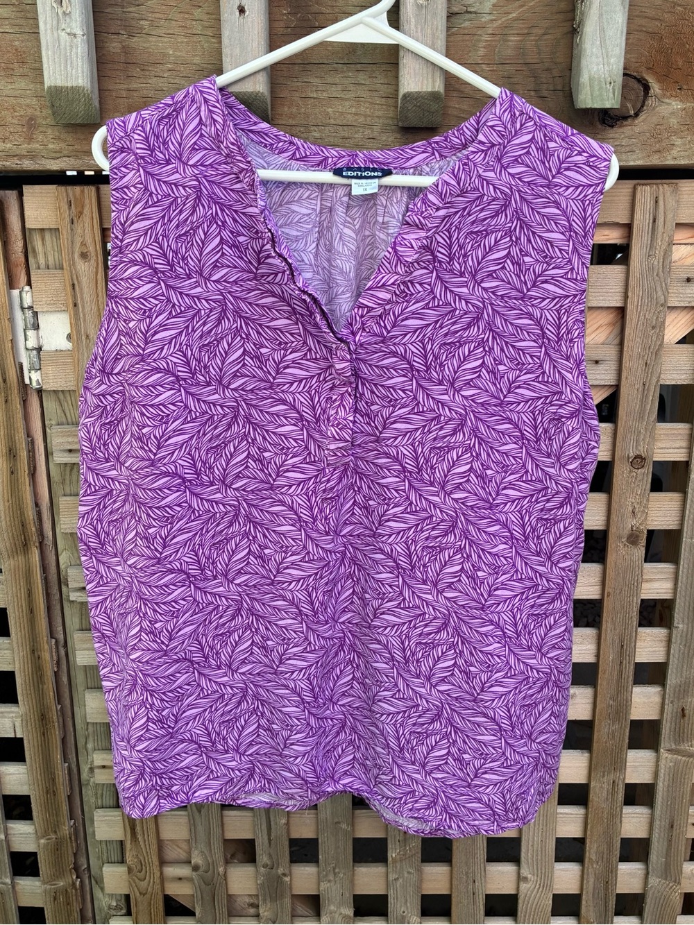 Sears Purple Leaf-Print Sleeveless V-Neck Camisole